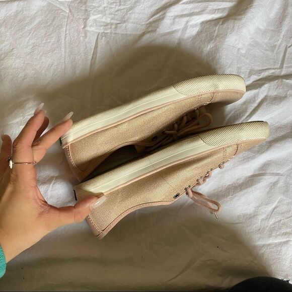 🍄 Sperry Preppy Gold and Pink Shoes - Picture 2 of 7